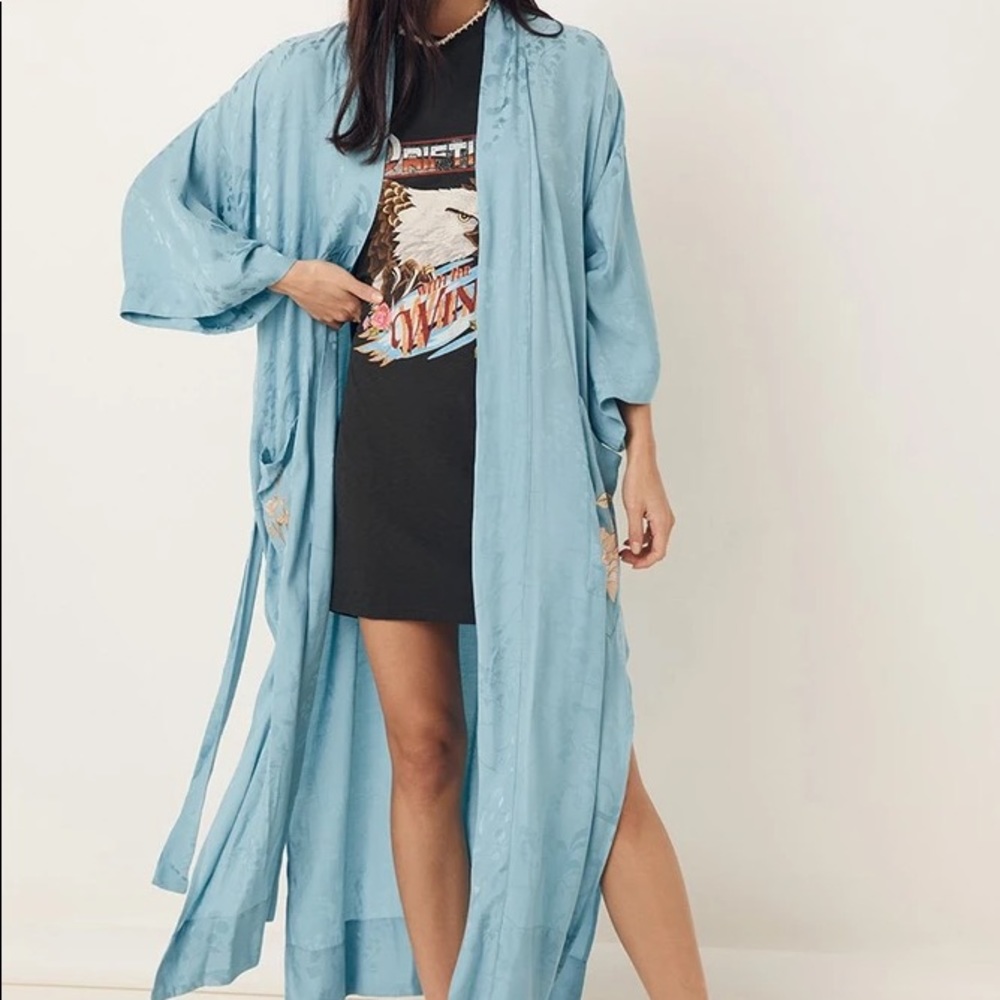 Spell Atrium Embroidered Robe - Picture 4 of 11
